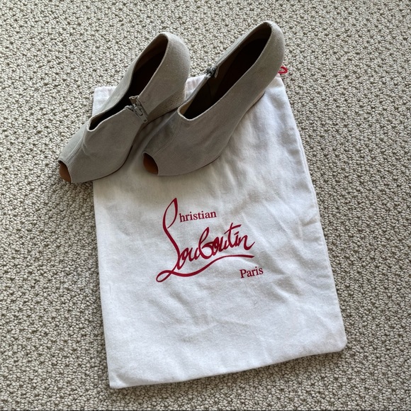 Christian Louboutin linen peep toe espadrilles - Picture 2 of 14